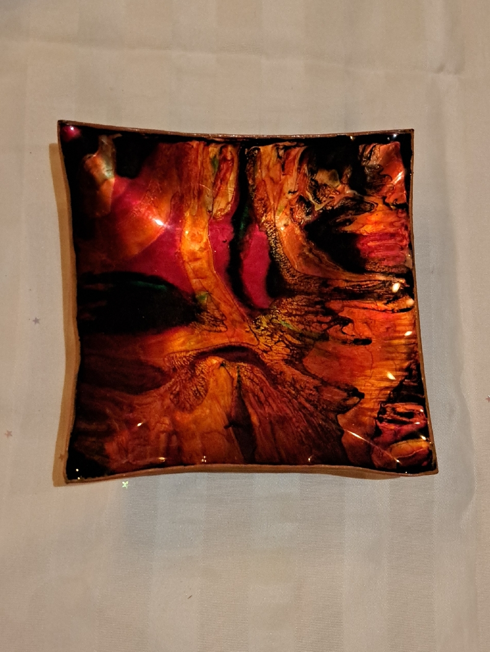 vintage Seetusee Canadian art glass Square bowl featuring a red and black